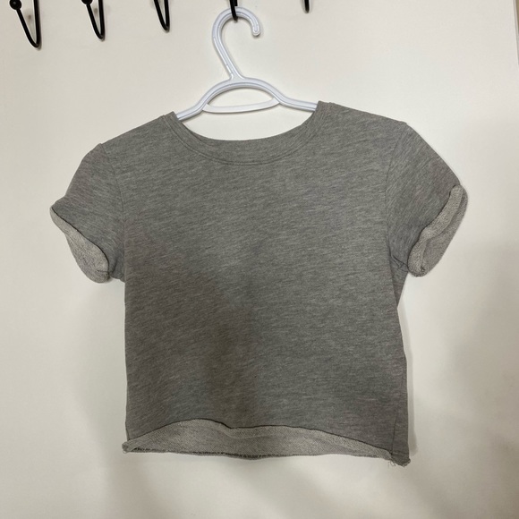 ALPHALETE crop - Picture 2 of 4